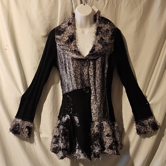 Sioni Studios Sweaters - Sioni Studio Mixed Fabric/Fun Sweater